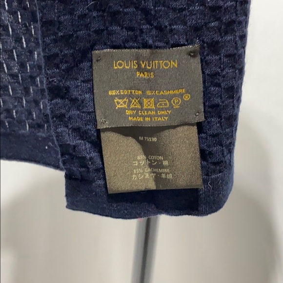Louis Vuitton-  unisex scarf - Picture 2 of 4